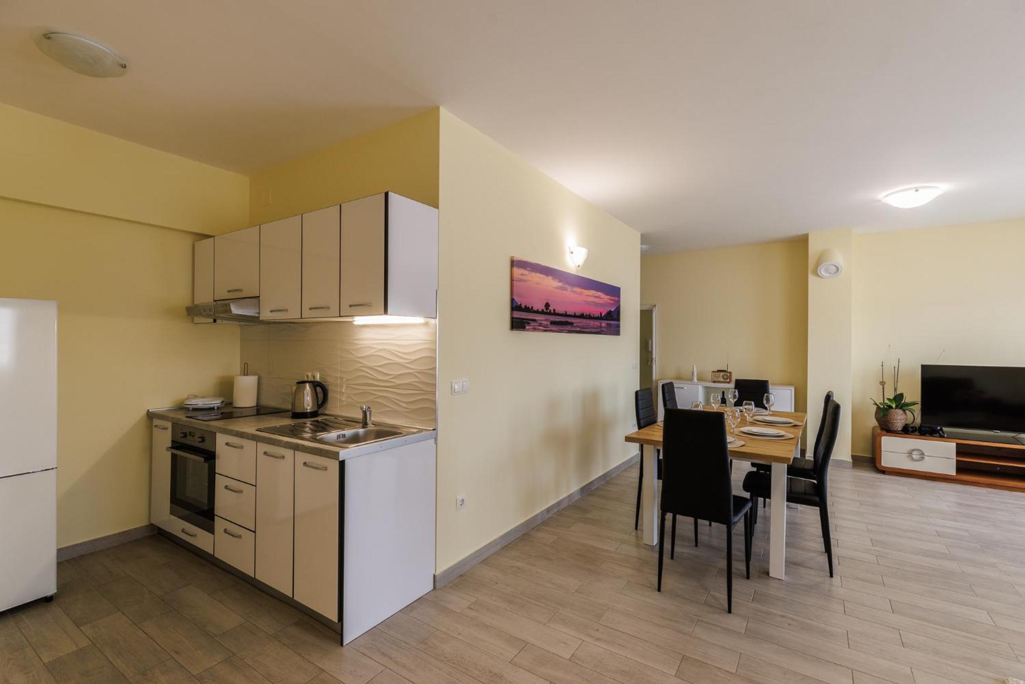 Apartman Maja Комарна Экстерьер фото